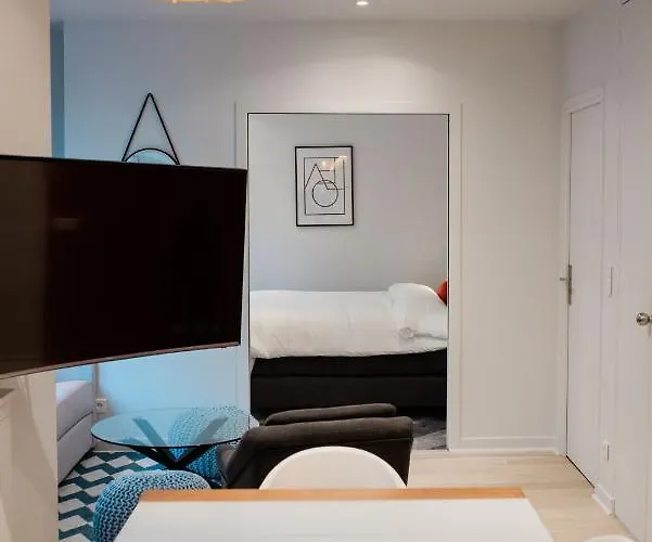 Cocteau : Au Coeur De La Rive Gauche, Neuf, Design, 2/4/6 Personnes Париж